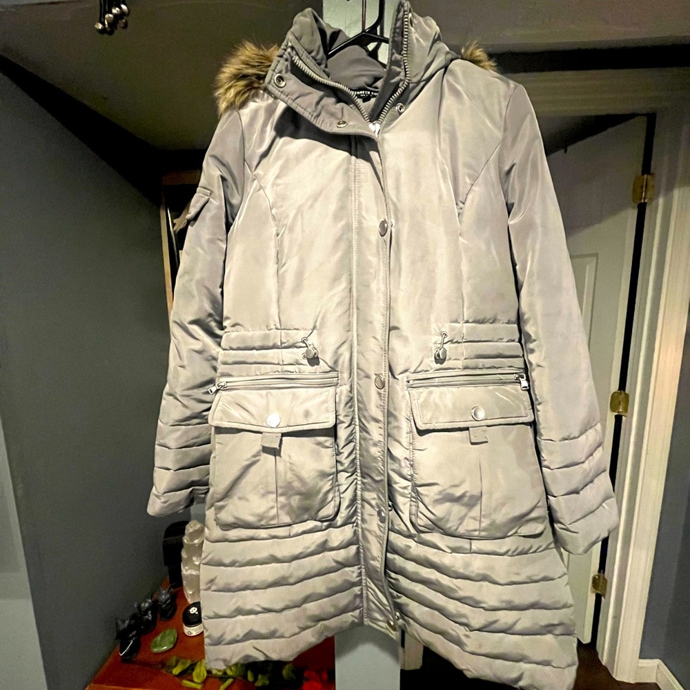 Women’s Kenneth Cole New York Grey Long puffer jacket size small